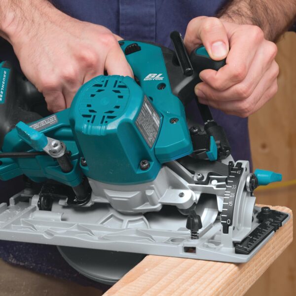Makita DHS680Z 18V Li-Ion LXT 165mm Brushless Circular Saw – Batteries and Charger Not Included