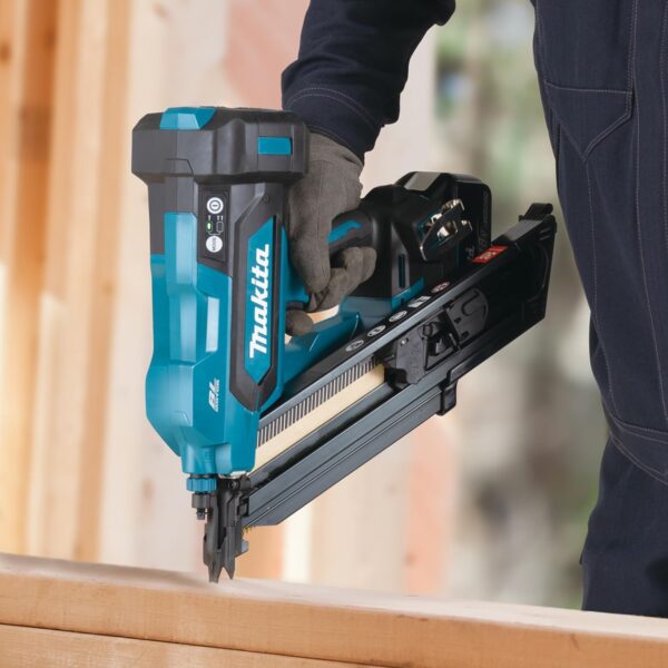 Makita DBN900ZK 18V Li-ion LXT Brushless Framing Nailer Supplied in a Carry Case, Batteries and Charger Not Included