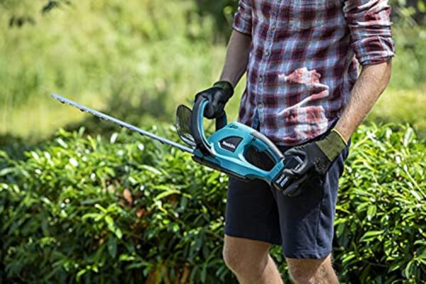 Makita DUH523Z 18V Li-Ion LXT 52cm Hedge Trimmer – Batteries and Charger Not Included